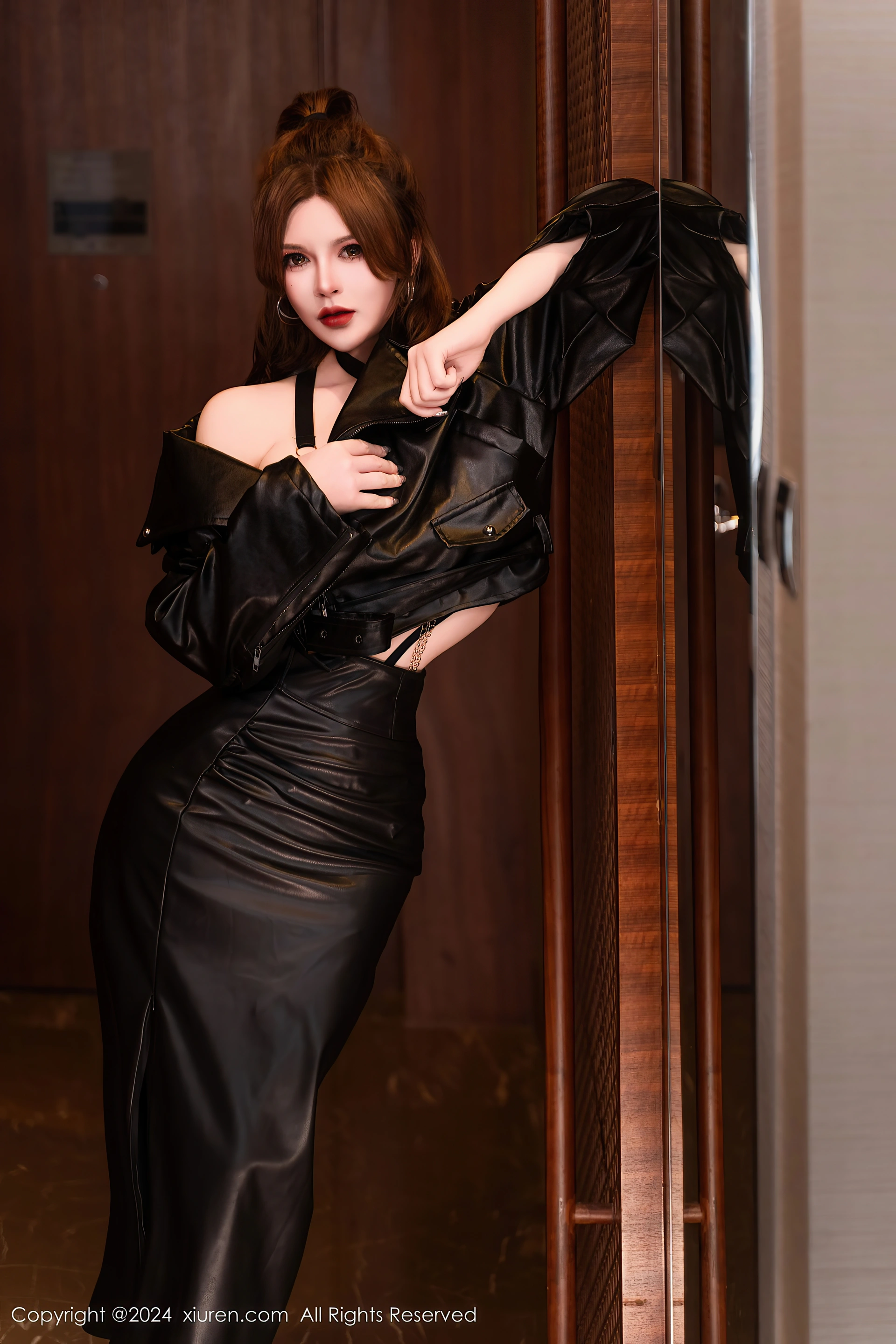 [Xiuren秀人网]2024.03.28 NO.8305 伊丽莎有点白 2